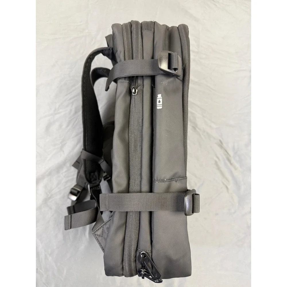 ReeYee Expandable 25L-40L Travel Backpack Black Laptop Bag Business Commute